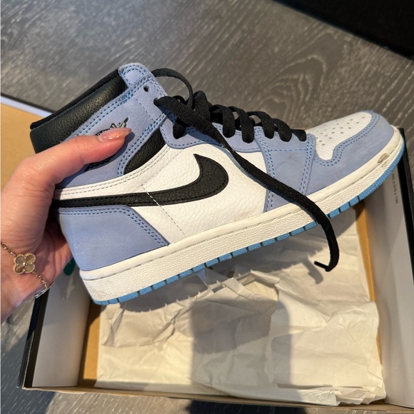 Jordan 1 Unc Retro High - Picture 2 of 8